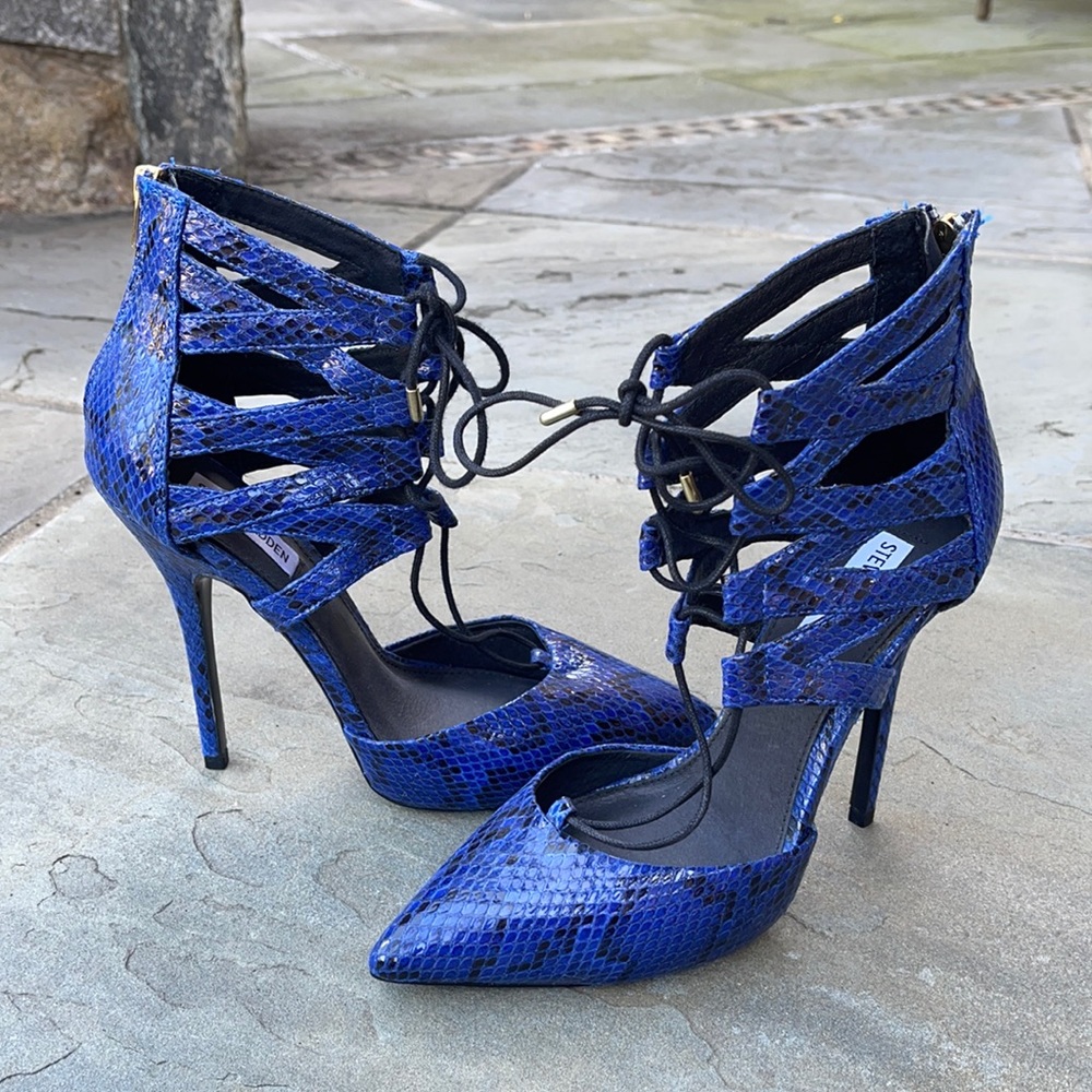 NWOT Steve Madden ‘Spiraal’ Blue Snakeskin Heels